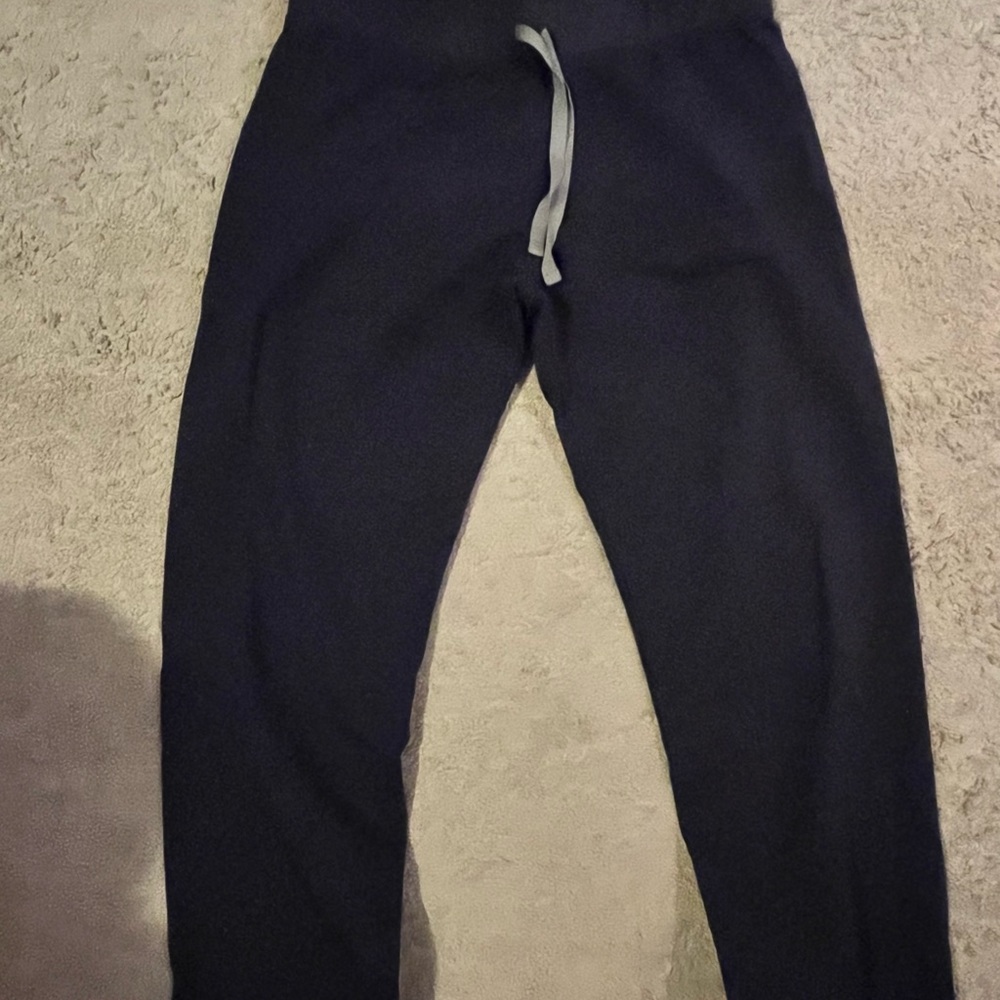 FIGS medium PETITE scrub pants